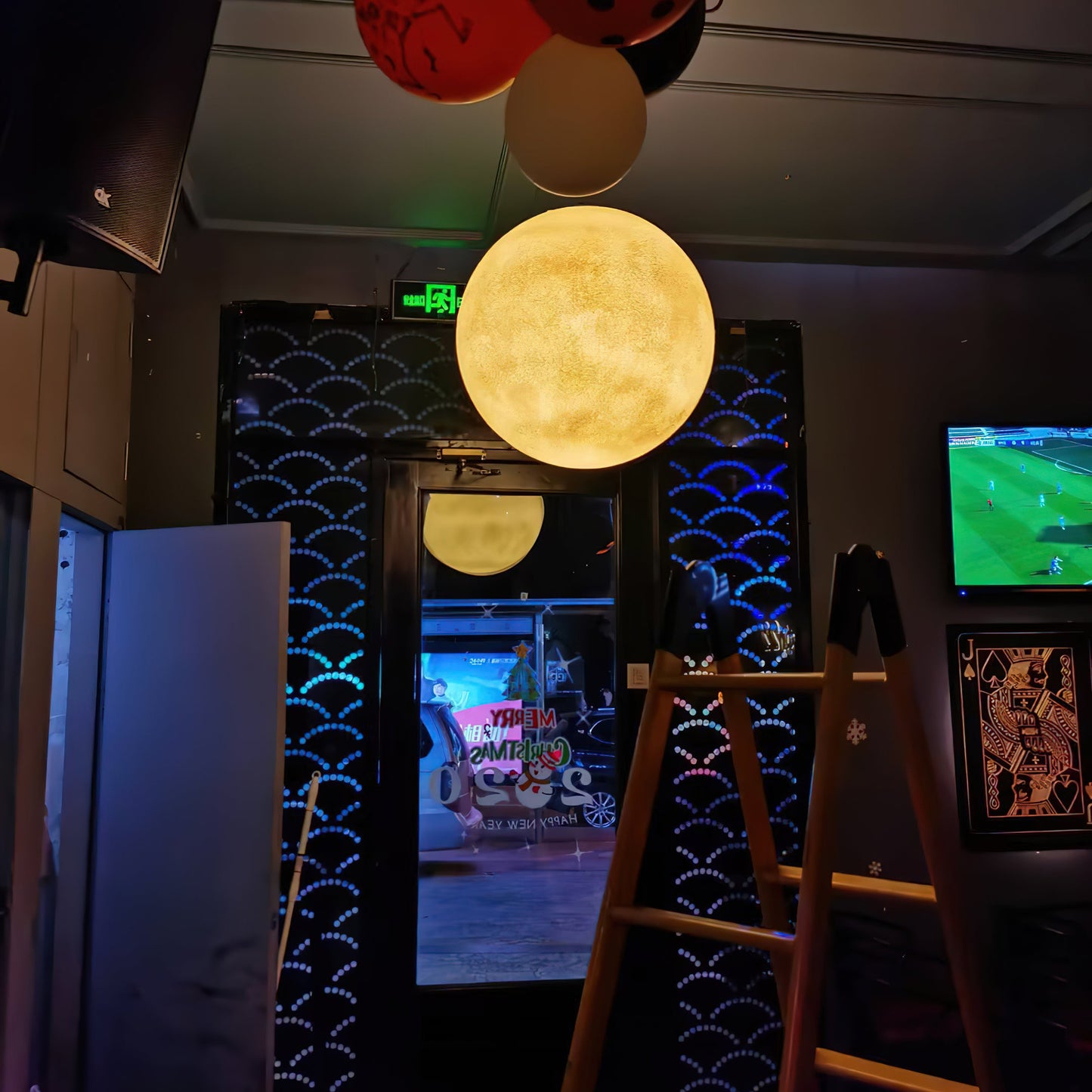 Lampe Suspendue Lune – Éclairez vos Nuits avec Poésie et Élégance