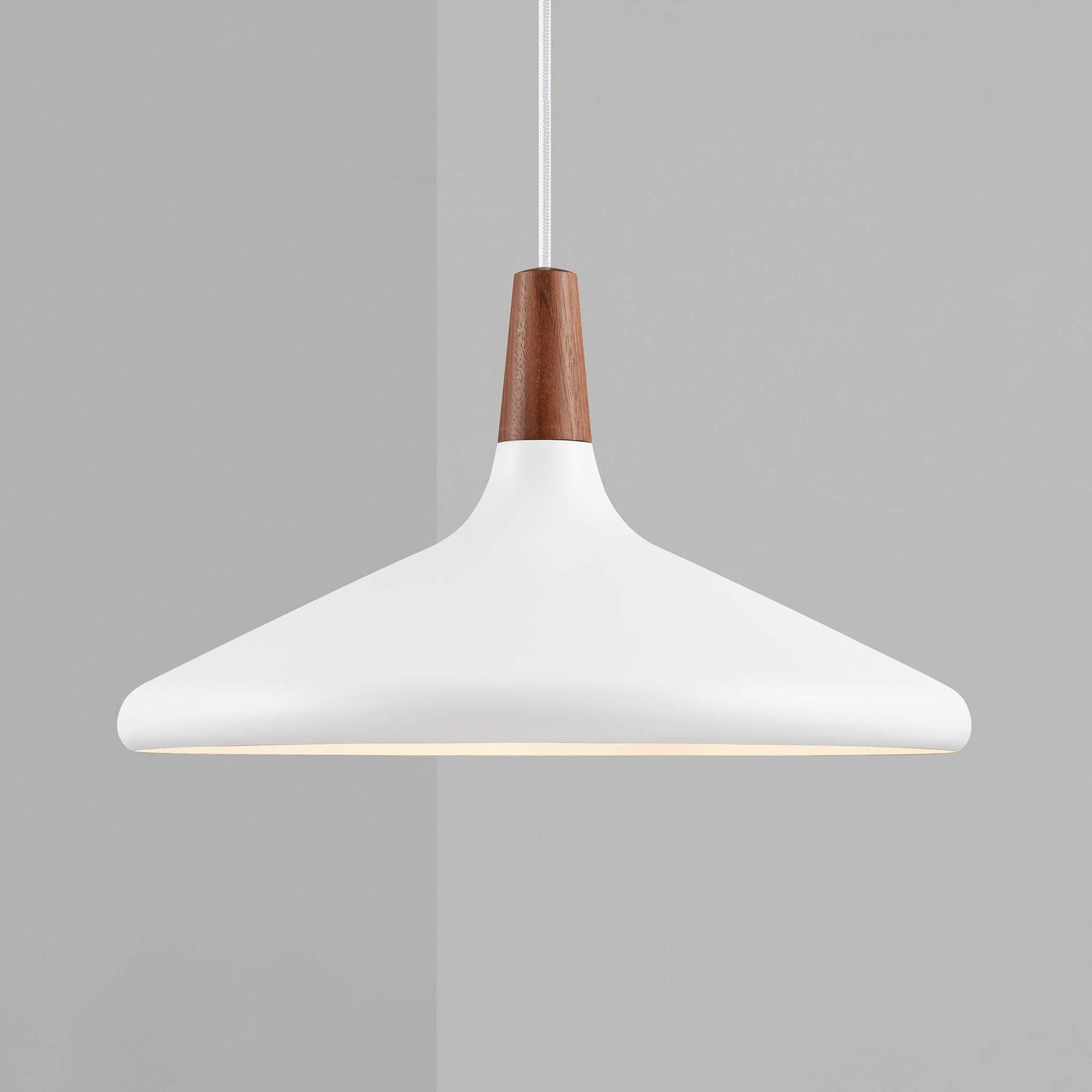 Nori – Suspension Design en Bois et Métal Moderne