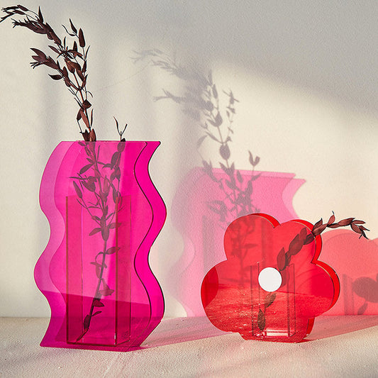Vases Postmodernes en Acrylique – Élégance Artistique et Transparence Moderne