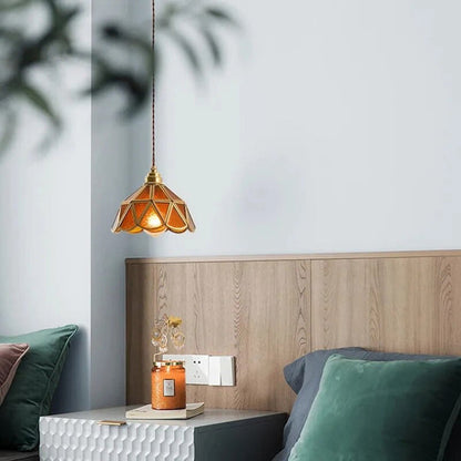 Lampe Suspendue en Verre Coloré – Élégance Classique et Ambiance Artistique