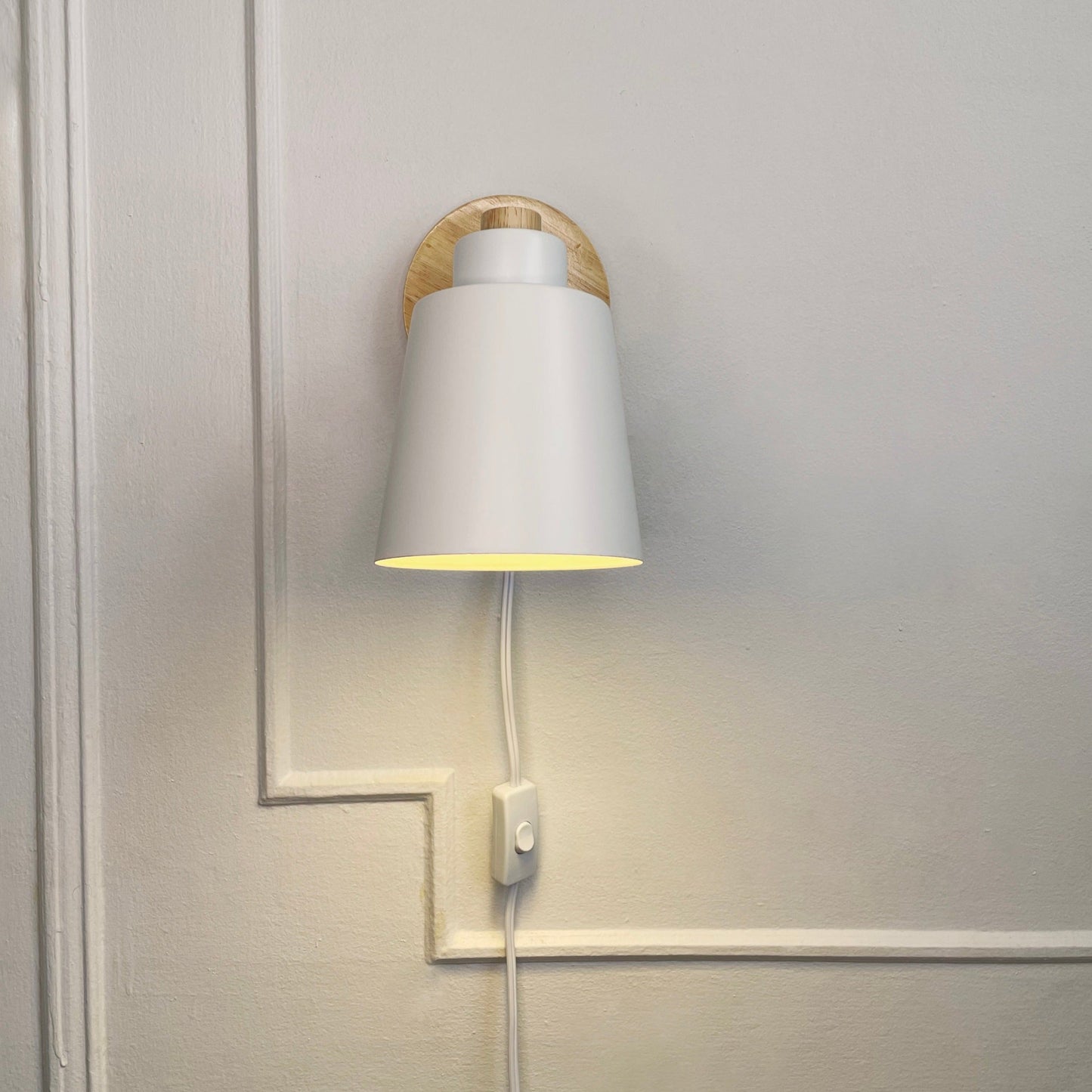 Rotating – Lampe de Lecture Murale avec Prise et Support Pivotant