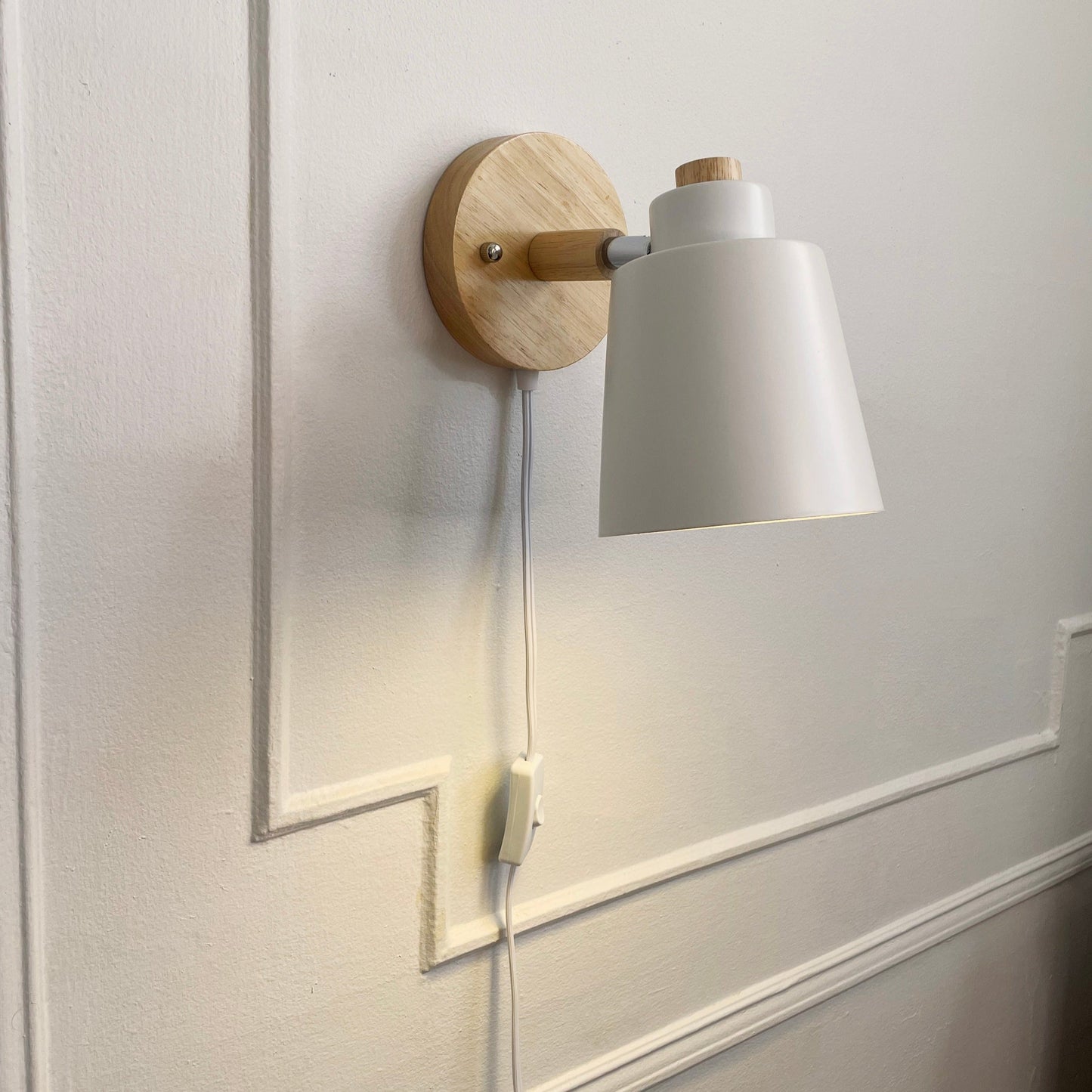 Rotating – Lampe de Lecture Murale avec Prise et Support Pivotant