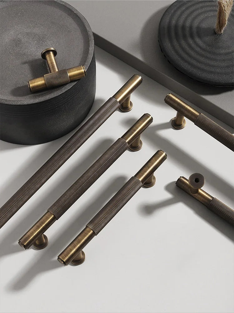 Poignée de Meuble Laiton Antique, Finition Bronze