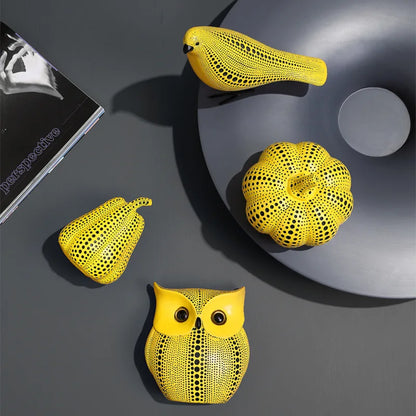 Figurines Décoratives Jaunes Style Kusama – Sculptures Pop Art Modernes en Résine