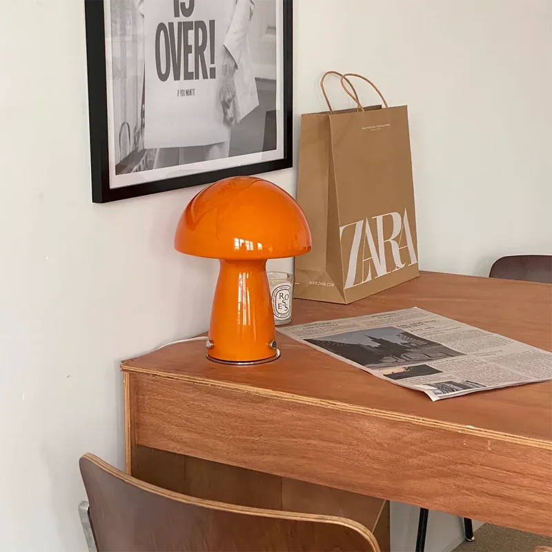 Lampe de Table Champignon Rétro en Verre – Éclairage Nostalgique et Tendance