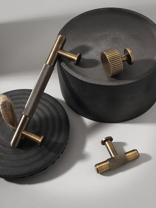 Poignée de Meuble Laiton Antique, Finition Bronze
