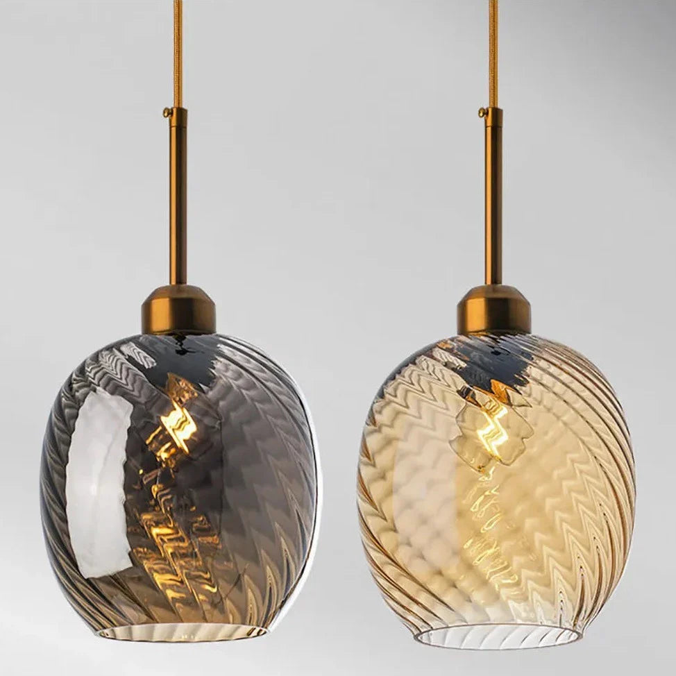 Suspension en Verre CEBO – Élégance et Éclairage Chaleureux pour Votre Intérieur