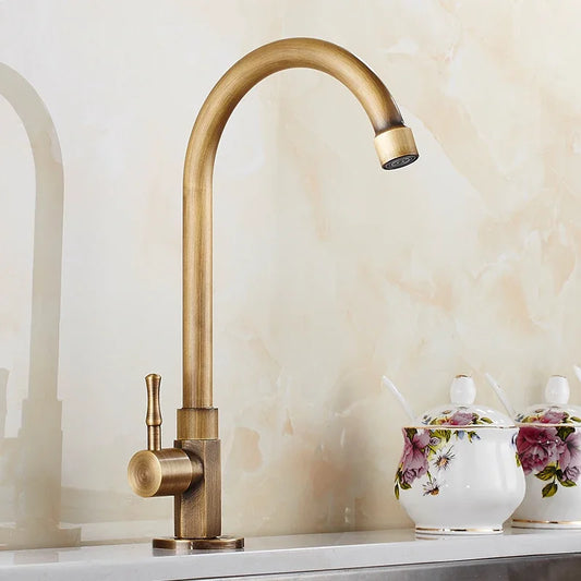 Robinet de Cuisine Vintage – Finition en Laiton Antique avec Design Élégant