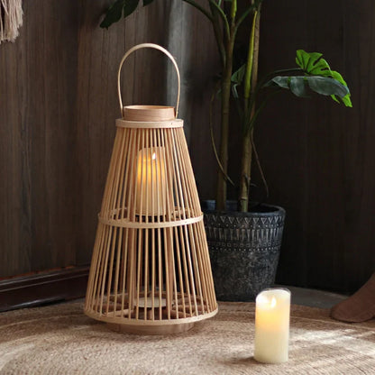 Lanterne en rotin avec bougie LED – Ambiance chaleureuse et design naturel pour intérieur et extérieur