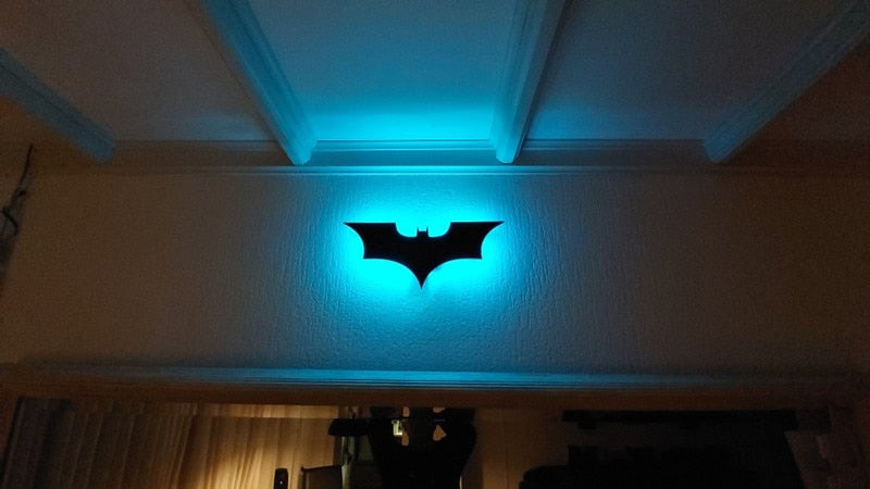 Applique murale LED Batman moderne avec télécommande sans fil