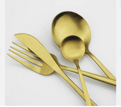 Set de couverts minimaliste - Élégance et Simplicité pour Votre Table