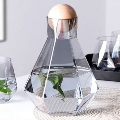 Ensemble de Verres en Forme de Diamant – Élégance Lumineuse pour Vos Boissons