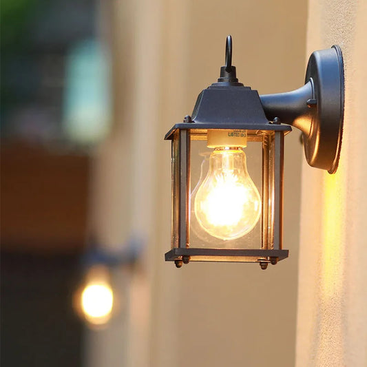 Applique Murale Extérieure Rétro – Charme Vintage et Éclairage LED Durable