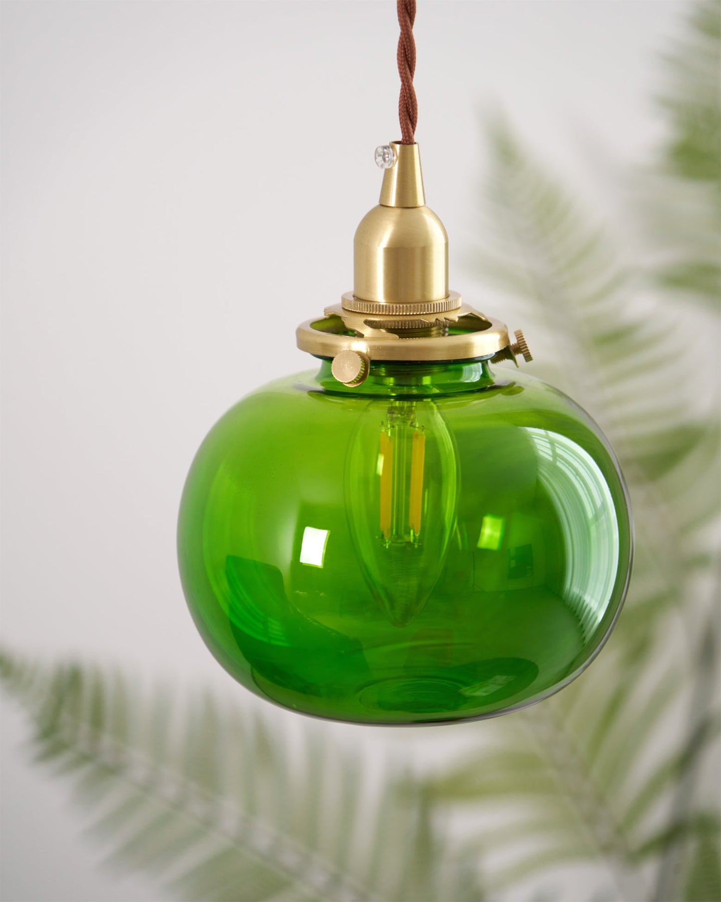 Lampe Suspendue Rétro en Verre Soufflé à la Main – Élégance Vintage pour Tous les Intérieurs