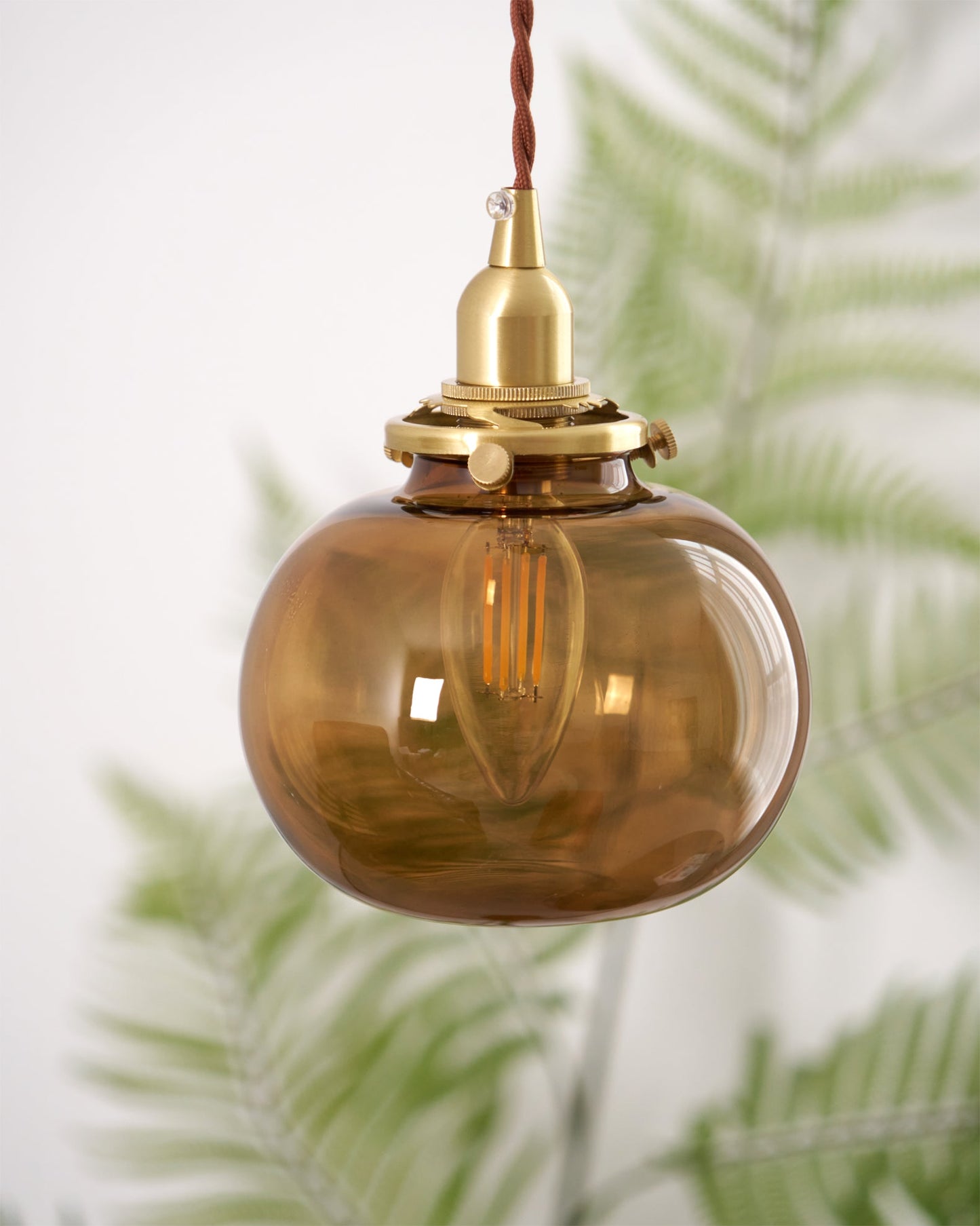 Lampe Suspendue Rétro en Verre Soufflé à la Main – Élégance Vintage pour Tous les Intérieurs