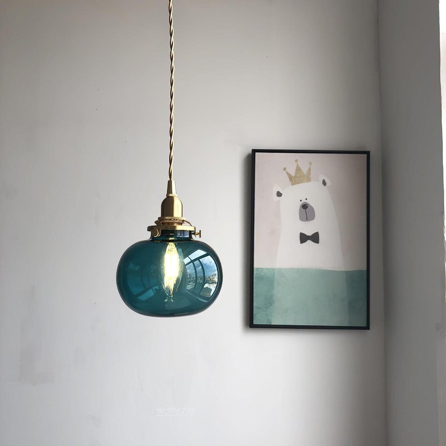Lampe Suspendue Rétro en Verre Soufflé à la Main – Élégance Vintage pour Tous les Intérieurs
