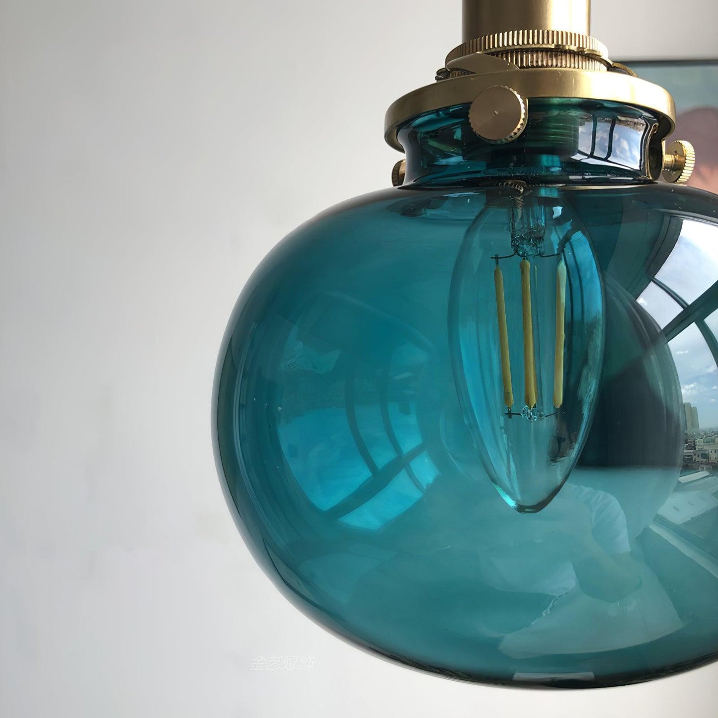 Lampe Suspendue Rétro en Verre Soufflé à la Main – Élégance Vintage pour Tous les Intérieurs