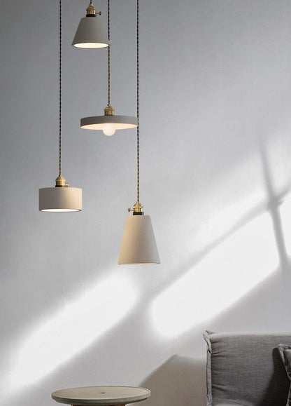 Suspension Béton Vasa avec Douille Laiton Design Brut