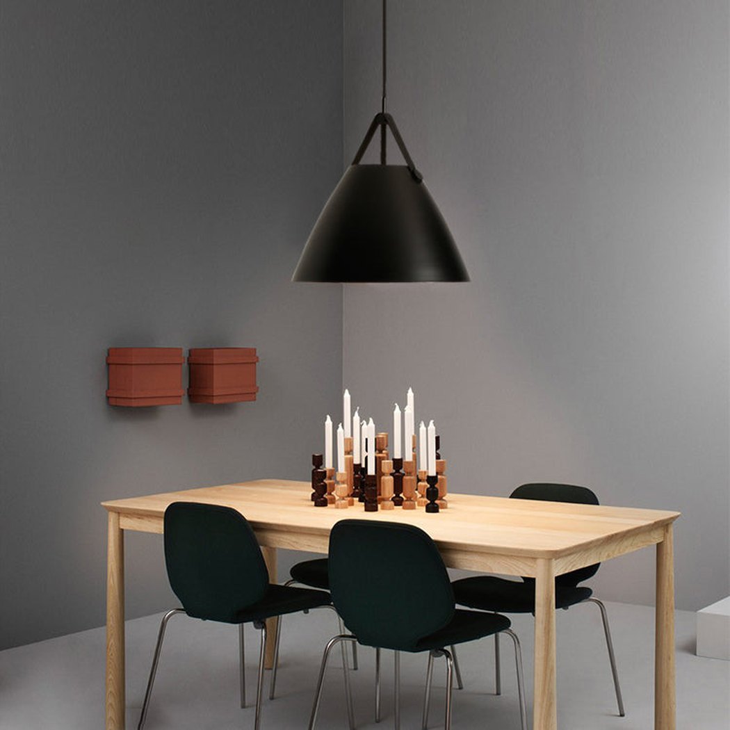 Suspension Minimaliste Métal & Cuir – Design Scandinave