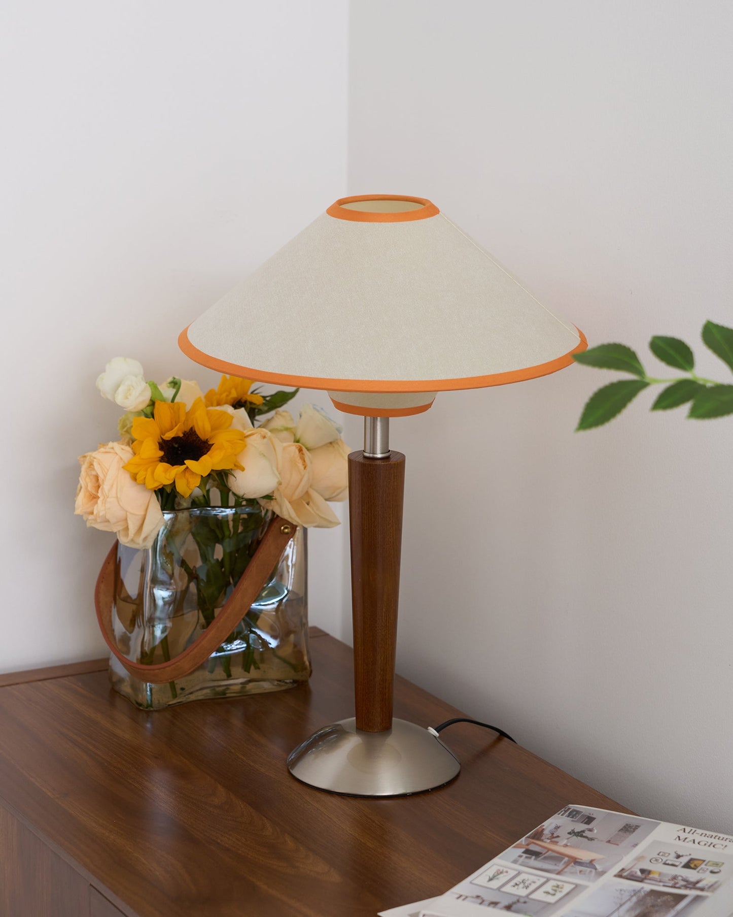 Lampe de Table Talonwood en Bois et Tissu