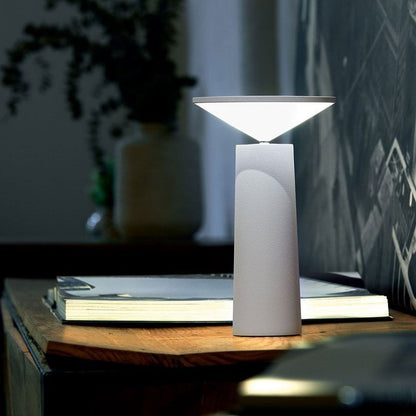 Lampe LED Rotative Portable – Design Minimaliste Rechargeable