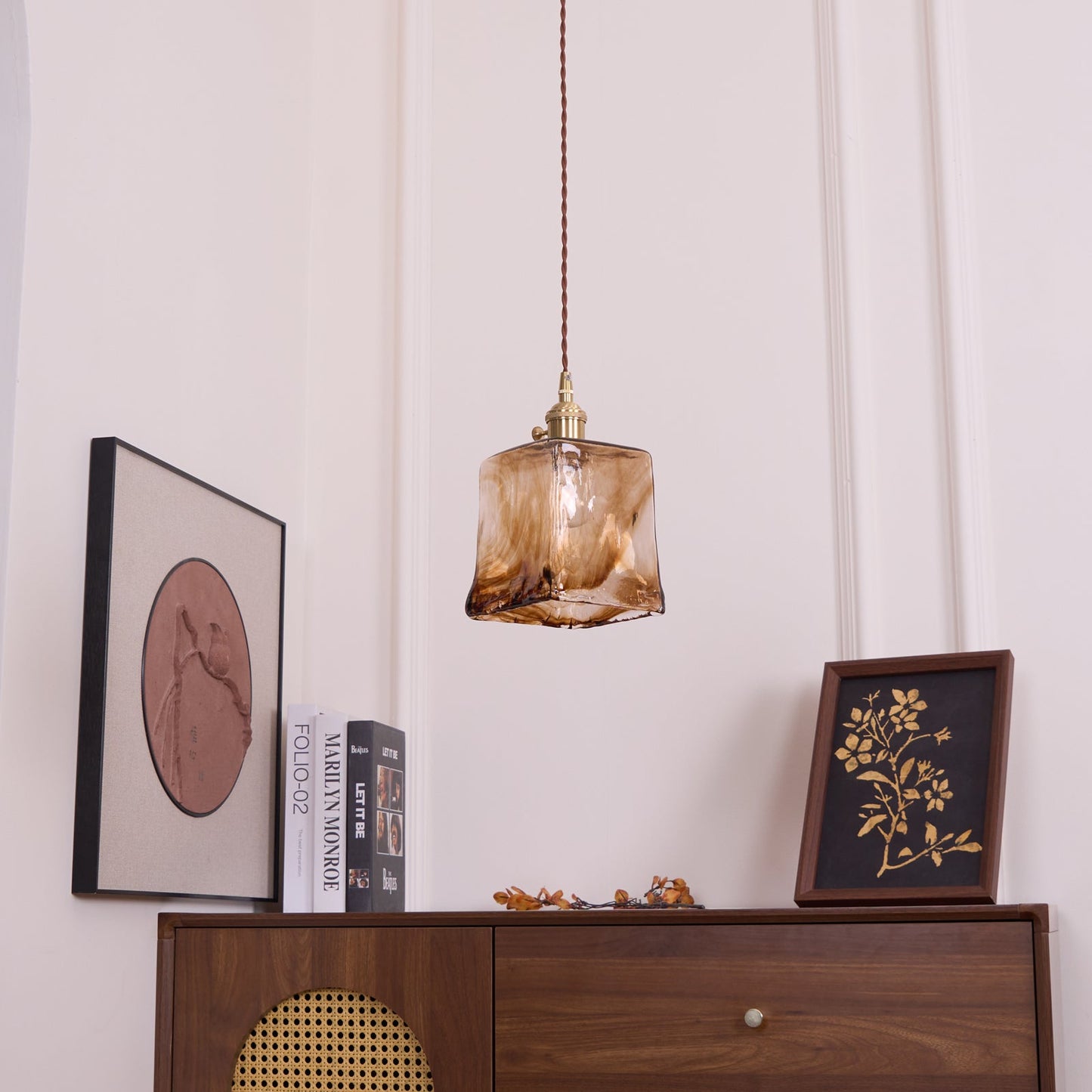 Suspension en Verre et Laiton – Élégance Vintage pour un Intérieur Raffiné