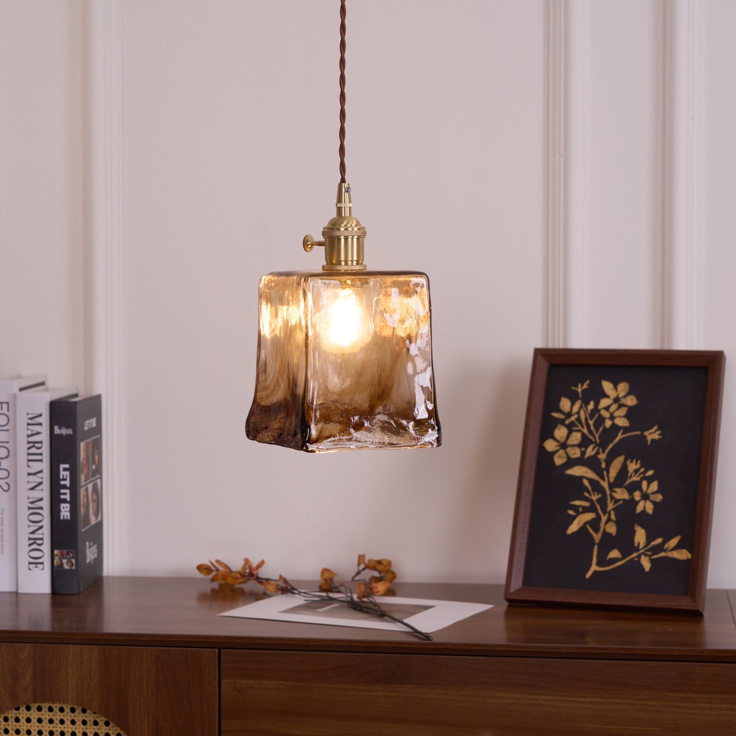 Suspension en Verre et Laiton – Élégance Vintage pour un Intérieur Raffiné