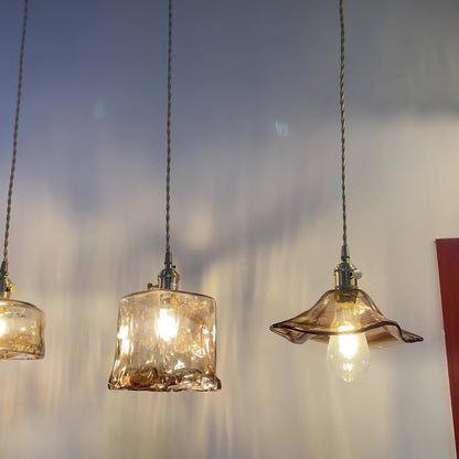 Suspension en Verre et Laiton – Élégance Vintage pour un Intérieur Raffiné