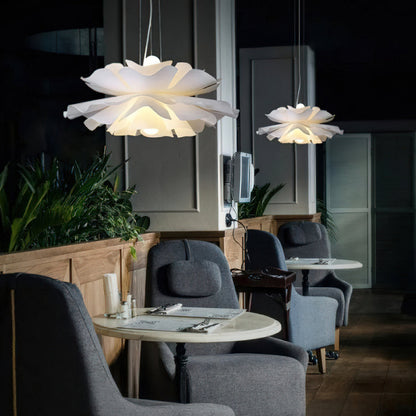 Suspension Lotus Blanche – Élégance Florale pour un Intérieur Moderne