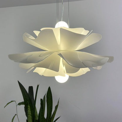Suspension Lotus Blanche – Élégance Florale pour un Intérieur Moderne