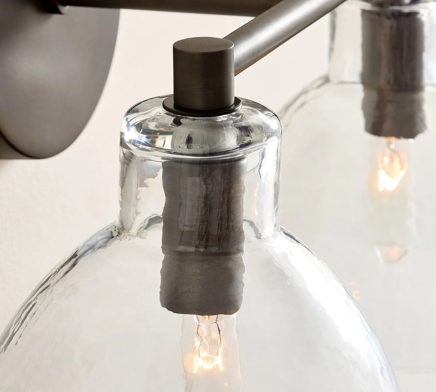 Applique Murale Xeno Verre Recyclé, Laiton Brossé ou Noir