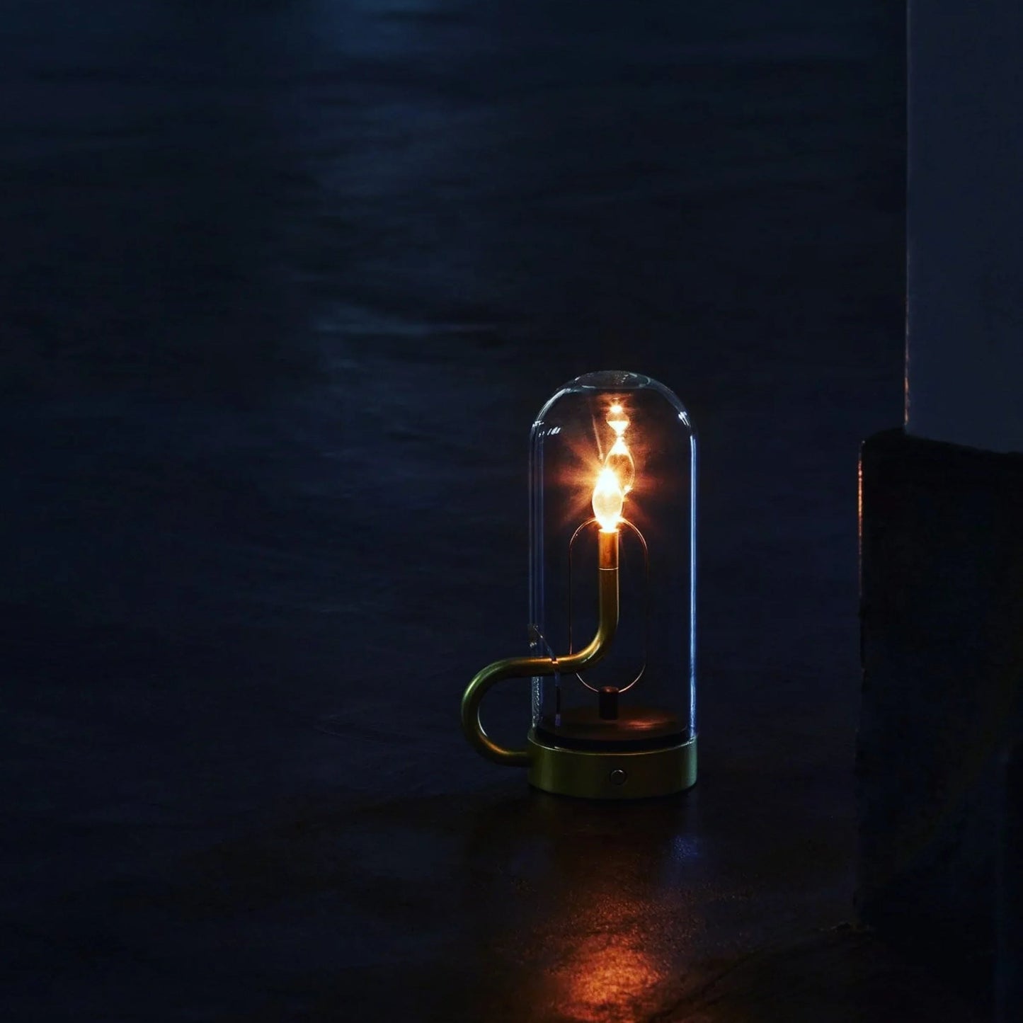 Lampe LED Sans Fil Effet Flamme – Rechargeable IP54