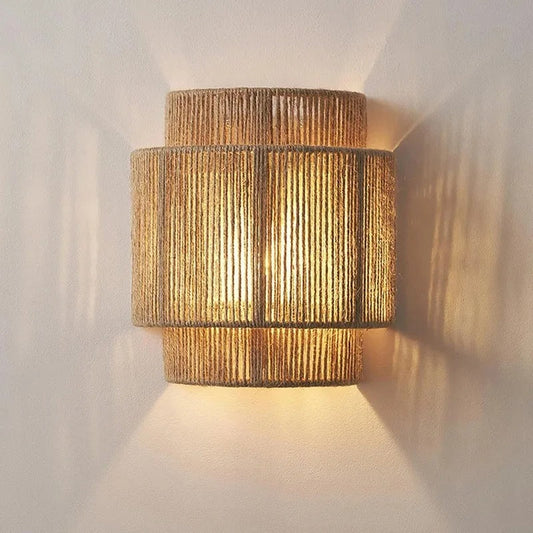 Applique Murale en Corde de Rattan – Un Éclairage Naturel et Chaleureux pour Votre Intérieur
