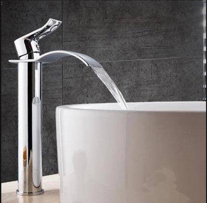 Robinet Cascade en Laiton Doré pour Vasque Salle de Bain
