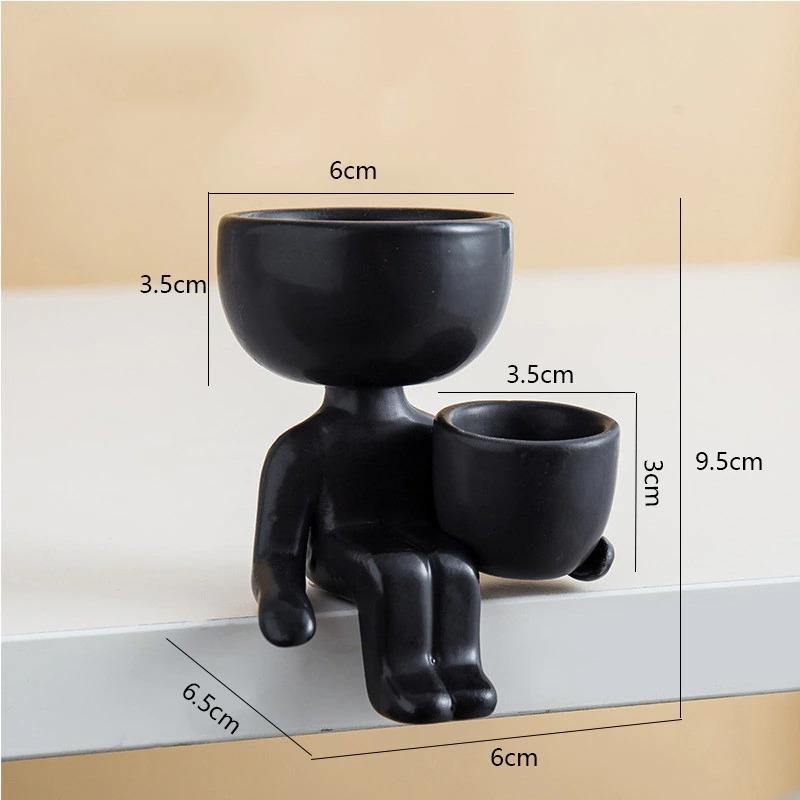 Cache-pot Céramique – Petit Personnage Assis pour Plantes Succulentes
