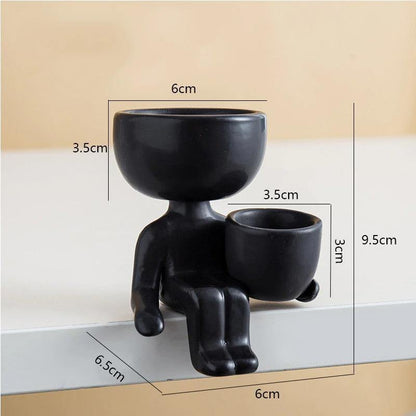 Cache-pot Céramique – Petit Personnage Assis pour Plantes Succulentes