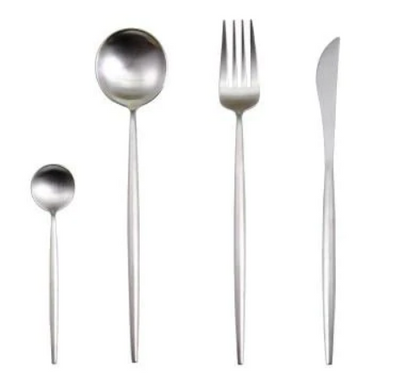 Luxueux ensemble de couverts 24 pièces en acier inoxydable or-argent - Elégance et raffinement