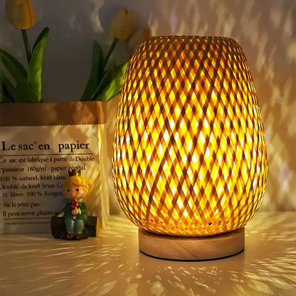 WarmGlow – Lampe de Table LED en Bambou Fait Main avec Éclairage Dimmable et Design Naturel