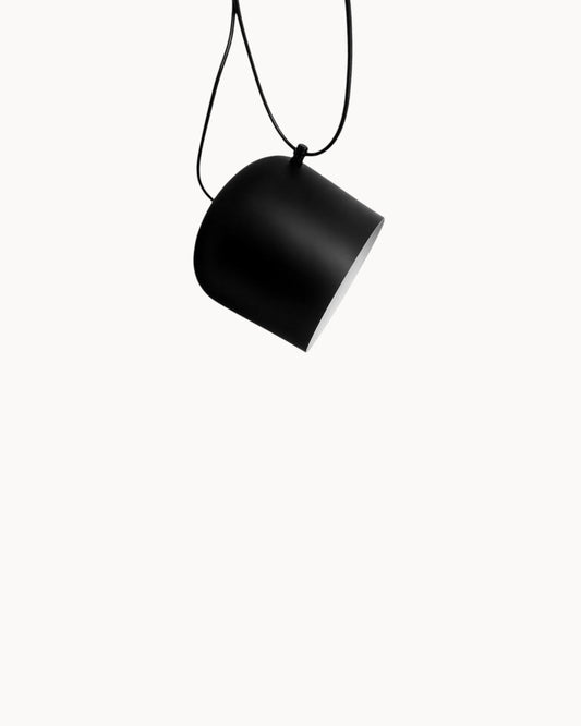 Lampe Aim de Style Industriel – Élégance Métallique et Fonctionnalité Moderne
