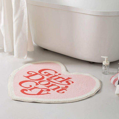 Tapis Cœur “Girls Don’t Cry” – Déco Pop & Confort Douillet