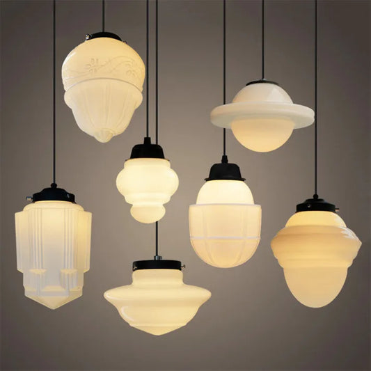 Suspension Vintage en Verre Opalin Blanc | Design Géométrique Élégant