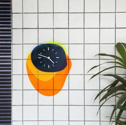 Horloge Murale Abstraite en Acrylique Transparent – Design Moderne et Artistique