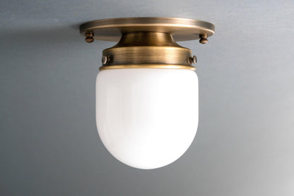 Plafonnier Art Déco Verre Opale – Ø13cm, Laiton ou Nickel