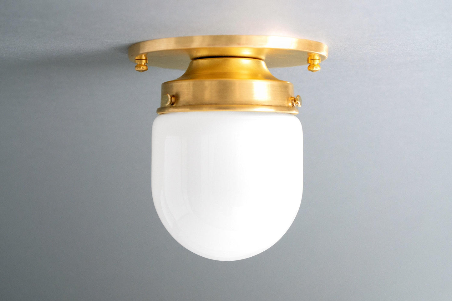 Plafonnier Art Déco Verre Opale – Ø13cm, Laiton ou Nickel