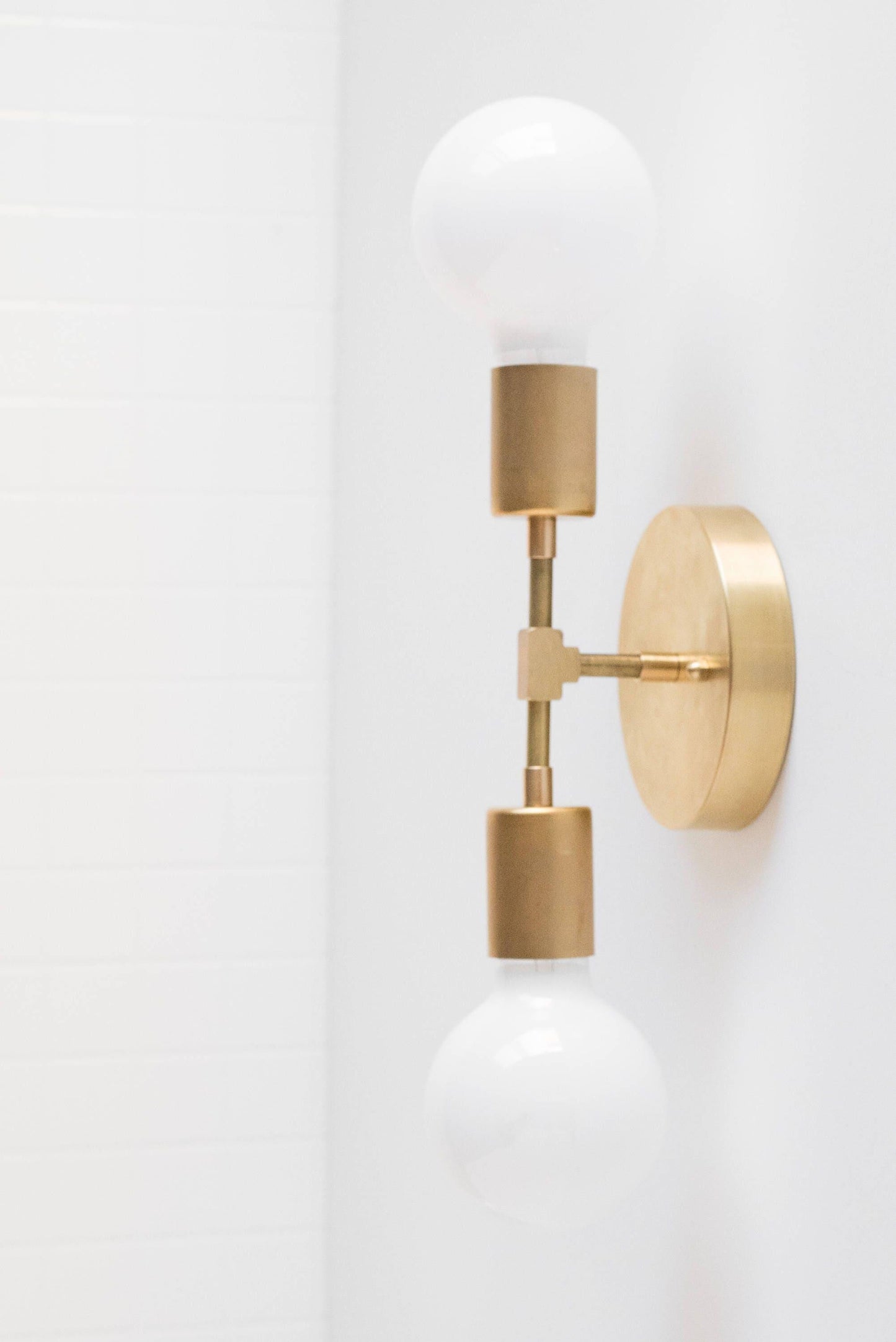 Applique Laiton Moderne Douille Apparente – Salle de Bain