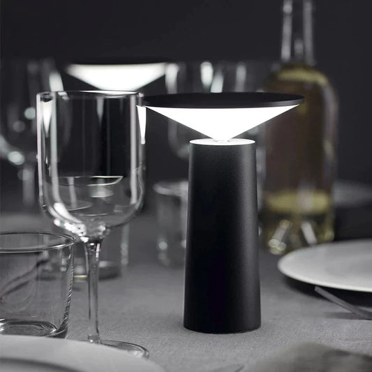 Lampe LED Rotative Portable – Design Minimaliste Rechargeable
