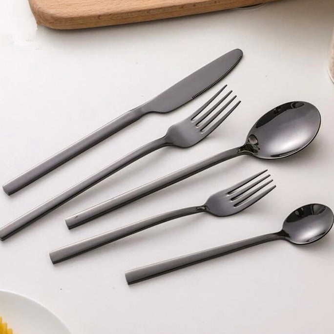 Set de couverts Arya 30 pièces – Élégance Moderne et Durabilité