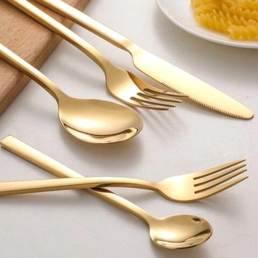 Set de couverts Arya 30 pièces – Élégance Moderne et Durabilité