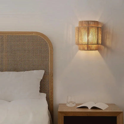 Applique Murale en Corde de Rattan – Un Éclairage Naturel et Chaleureux pour Votre Intérieur
