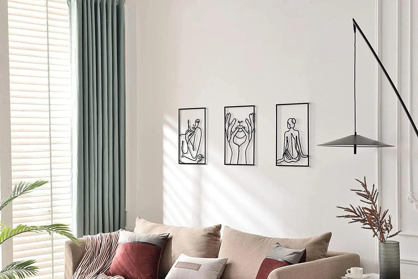 Décoration Murale Femme en Fer – Silhouette Abstraite Moderne